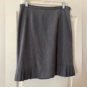 Apt 9 Elegant Gray Pleated, Lined Mini Skirt Women’s Size 10